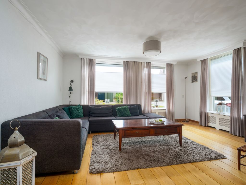 Oeverzwaluw 55, 'S-Hertogenbosch