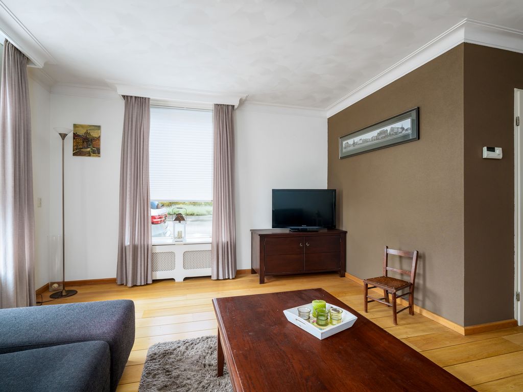 Oeverzwaluw 55, 'S-Hertogenbosch