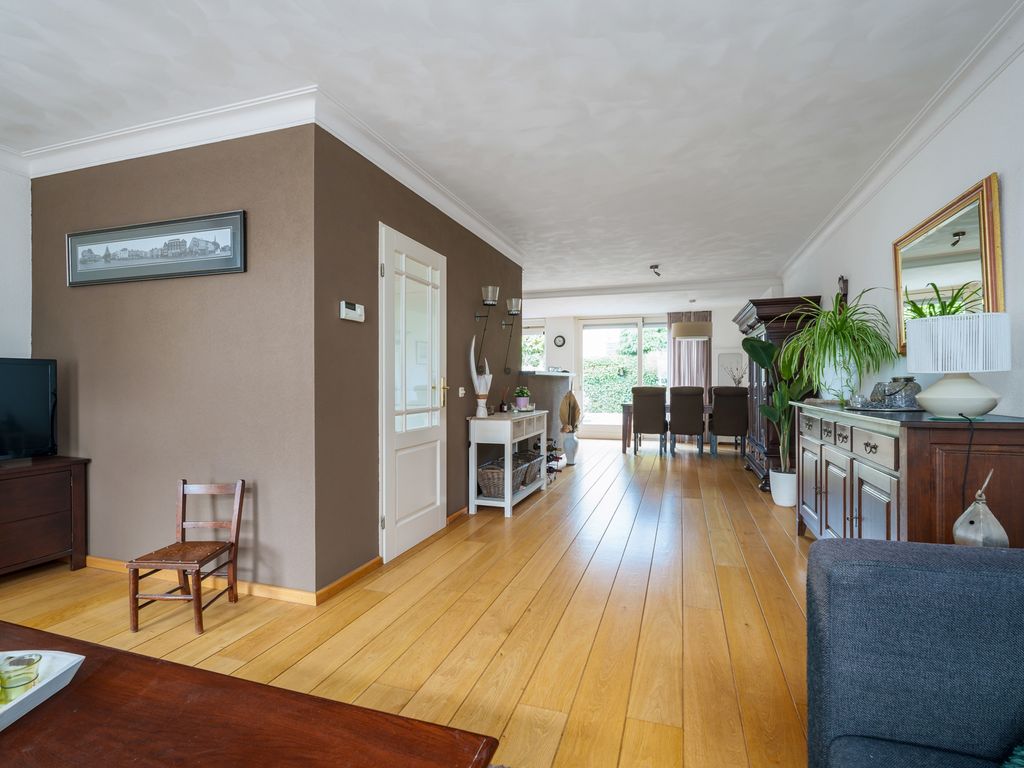 Oeverzwaluw 55, 'S-Hertogenbosch