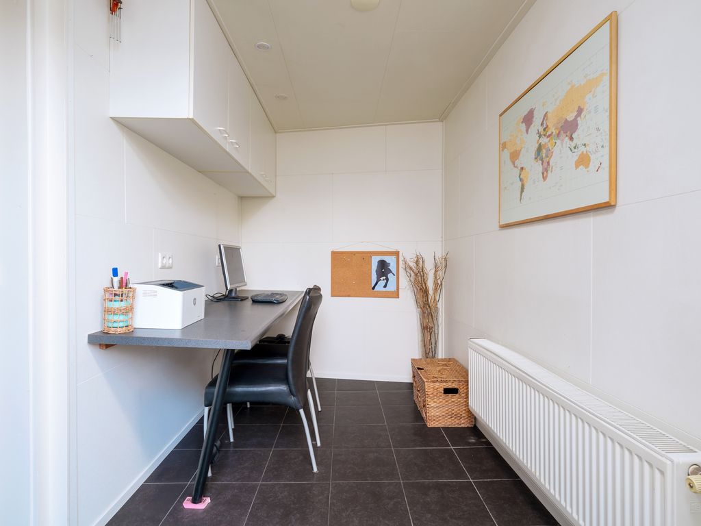 Oeverzwaluw 55, 'S-Hertogenbosch