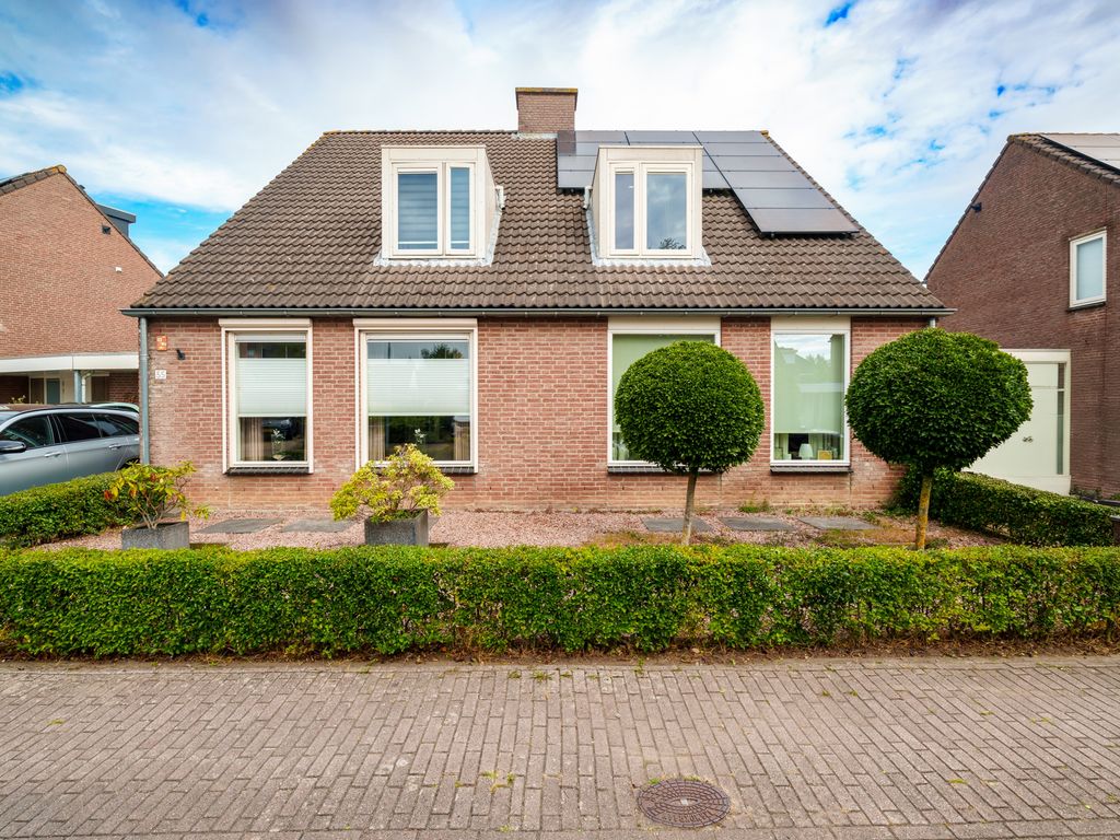 Oeverzwaluw 55, 'S-Hertogenbosch