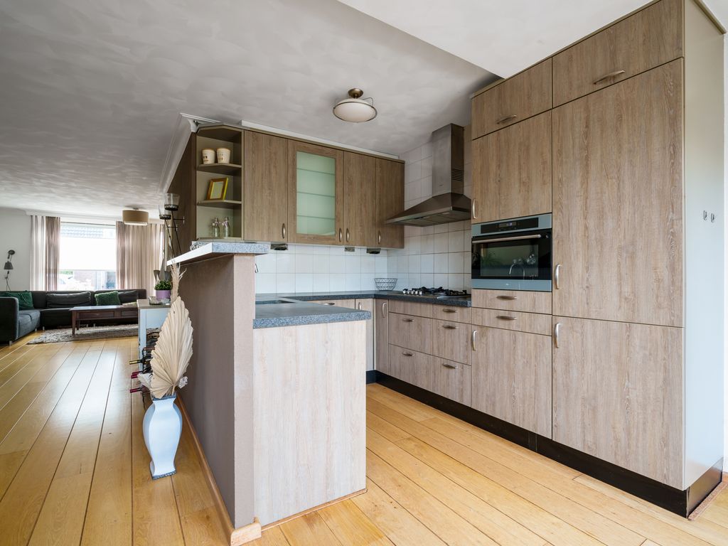 Oeverzwaluw 55, 'S-Hertogenbosch