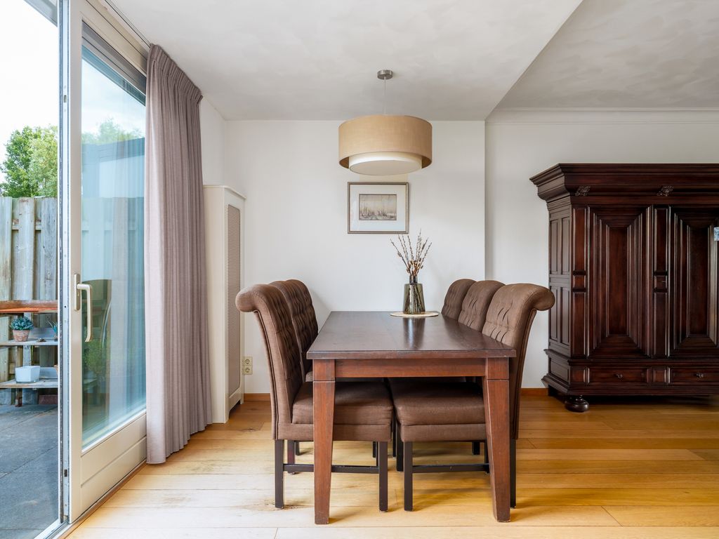 Oeverzwaluw 55, 'S-Hertogenbosch