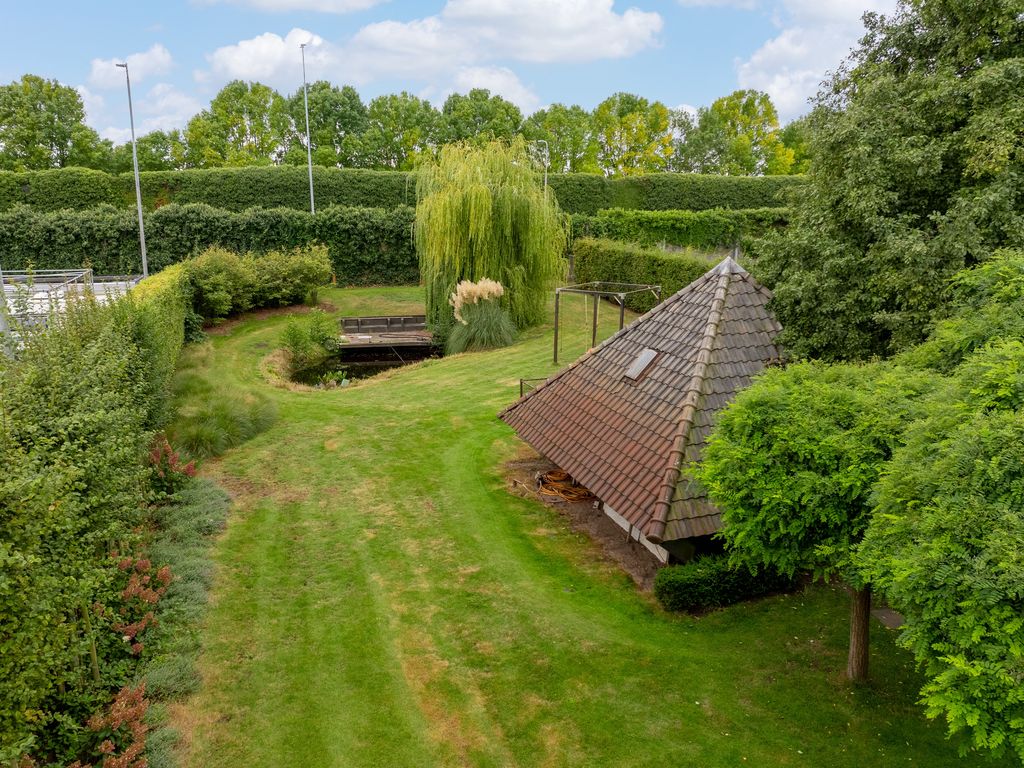 Wolput 83A, Vlijmen