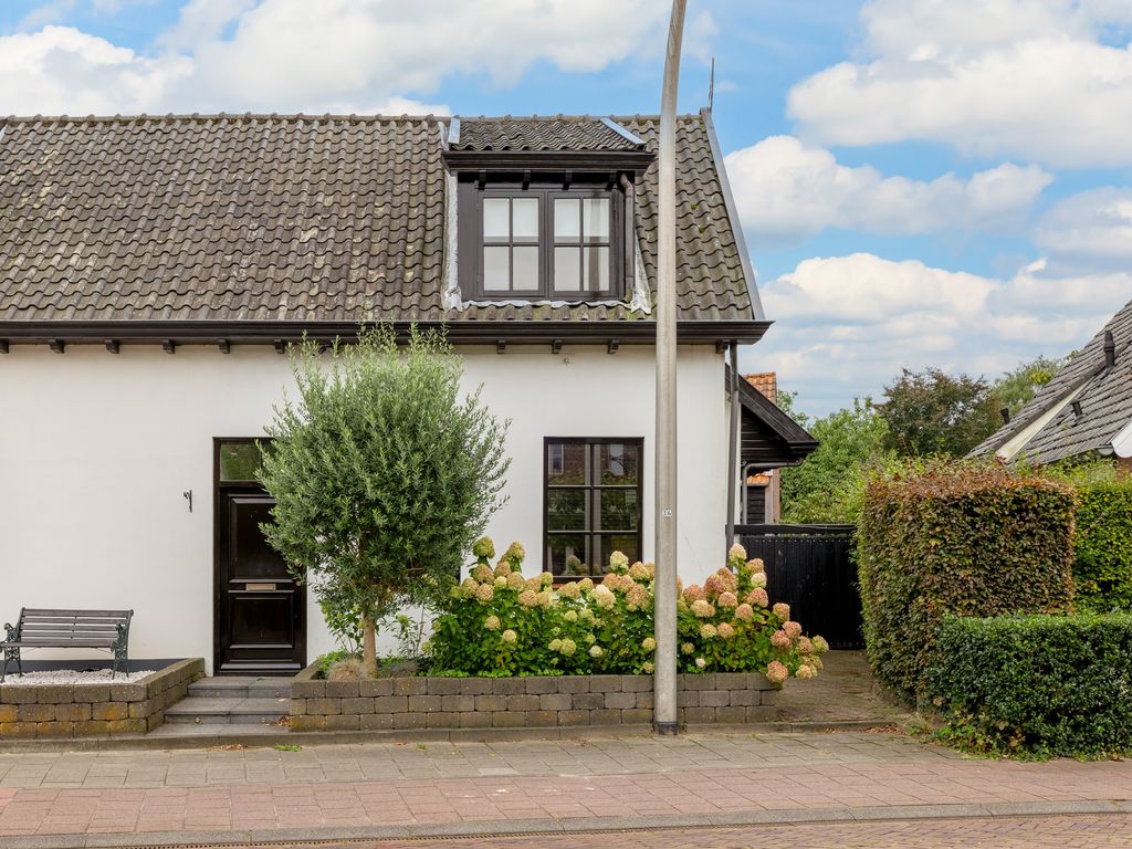 Wolput 83A, Vlijmen