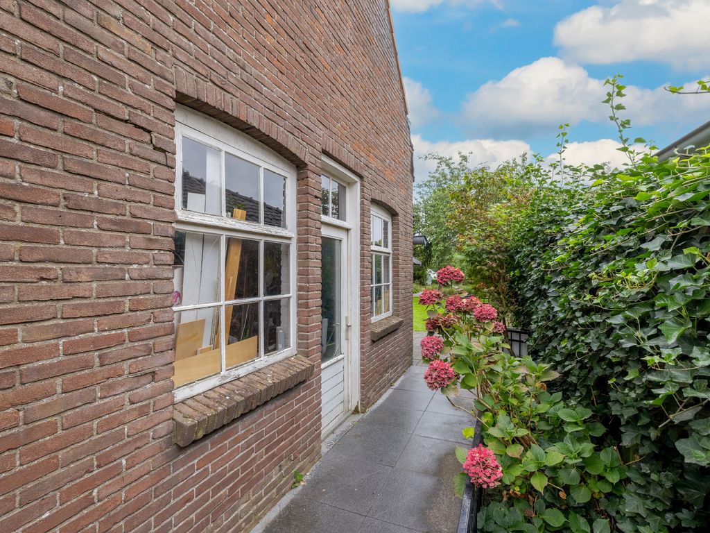 Wolput 83A, Vlijmen