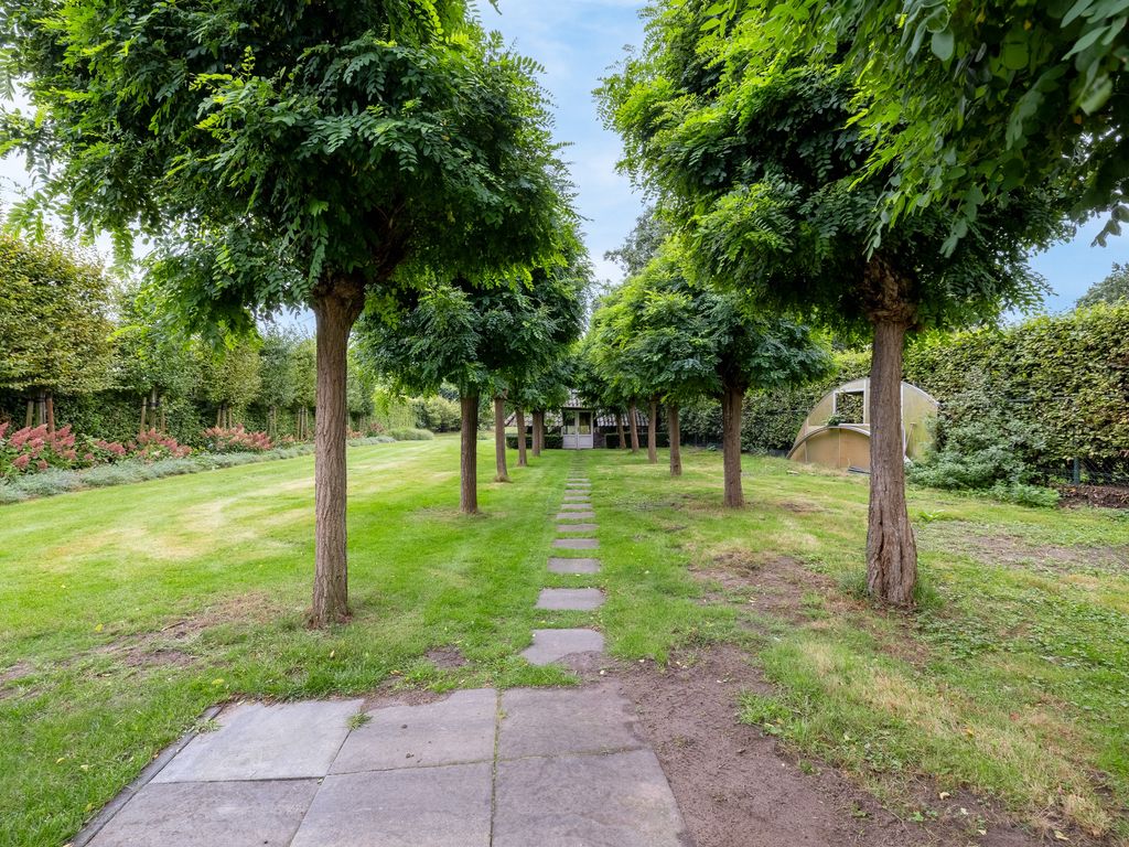 Wolput 83A, Vlijmen
