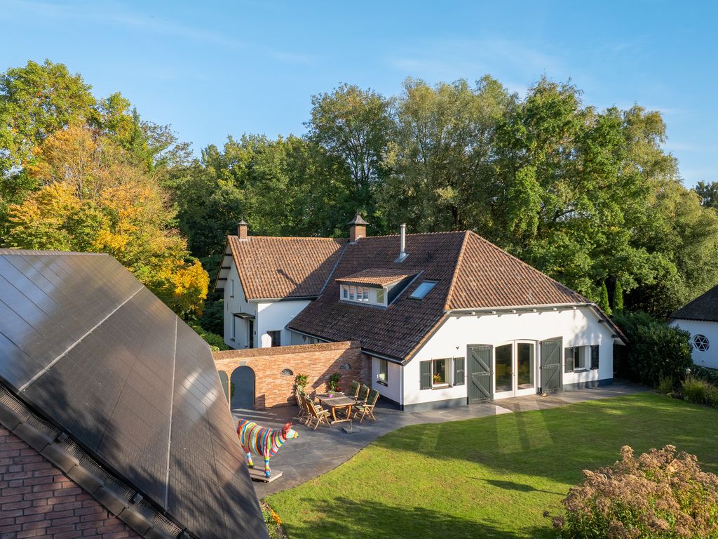 Runselstraat 10, Berghem