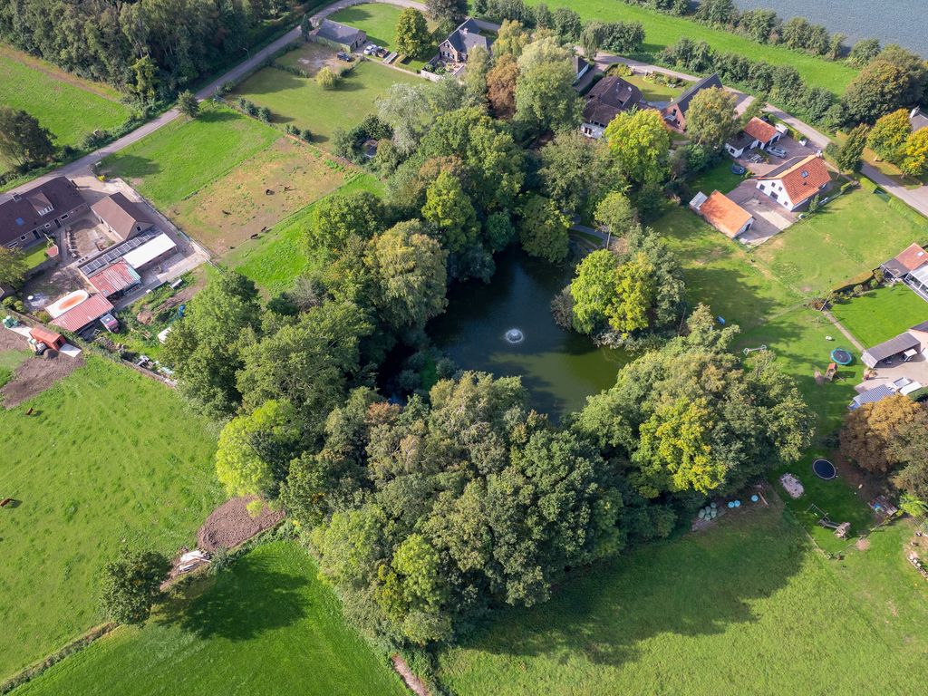 Runselstraat 10, Berghem