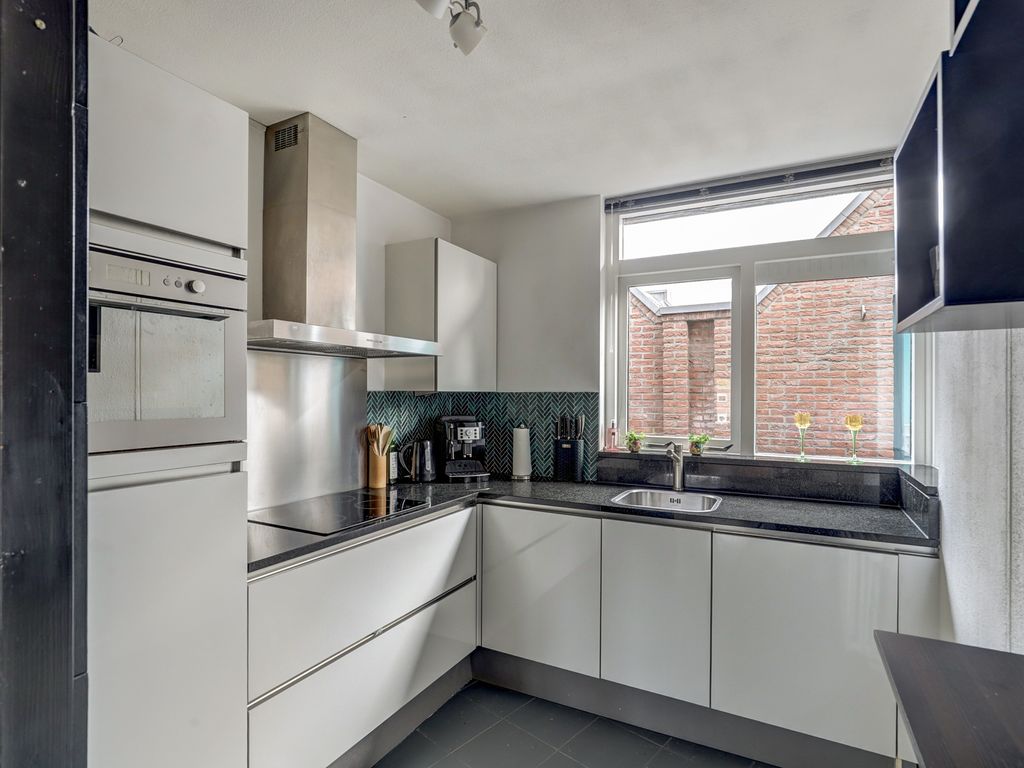 Regentesseplantsoen 33, GOUDA