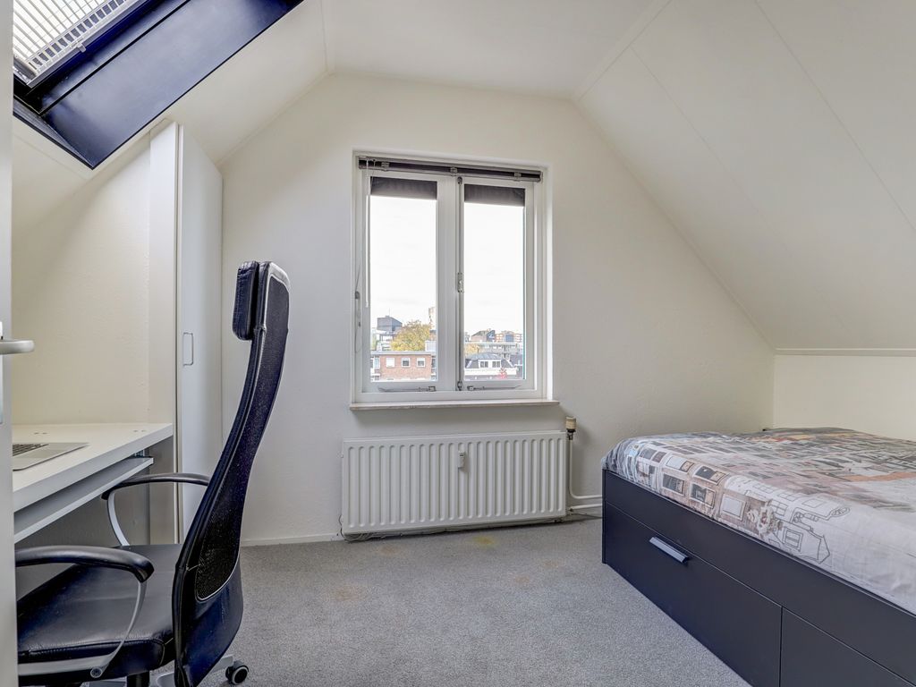 Regentesseplantsoen 33, GOUDA