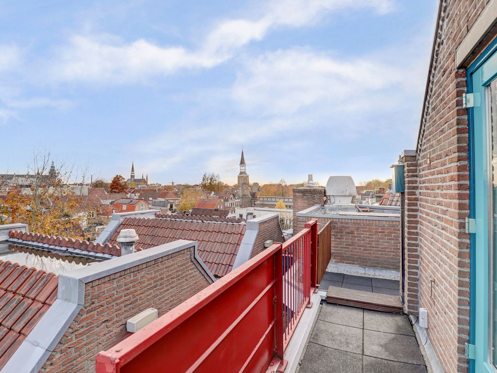 Regentesseplantsoen 33, GOUDA