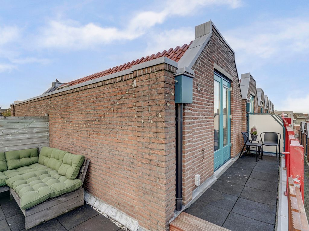 Regentesseplantsoen 33, GOUDA