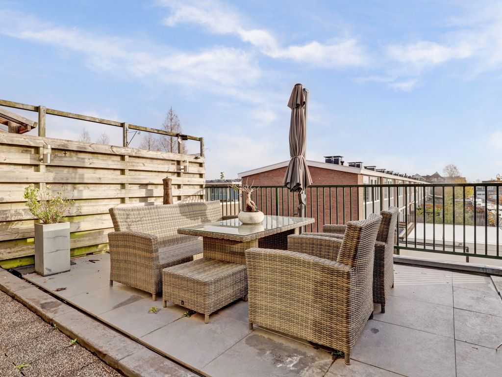 Van Staverenstraat 20a, REEUWIJK