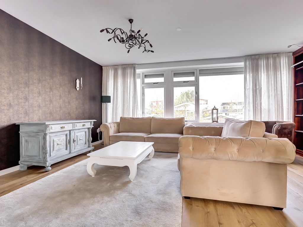 Van Staverenstraat 20a, REEUWIJK