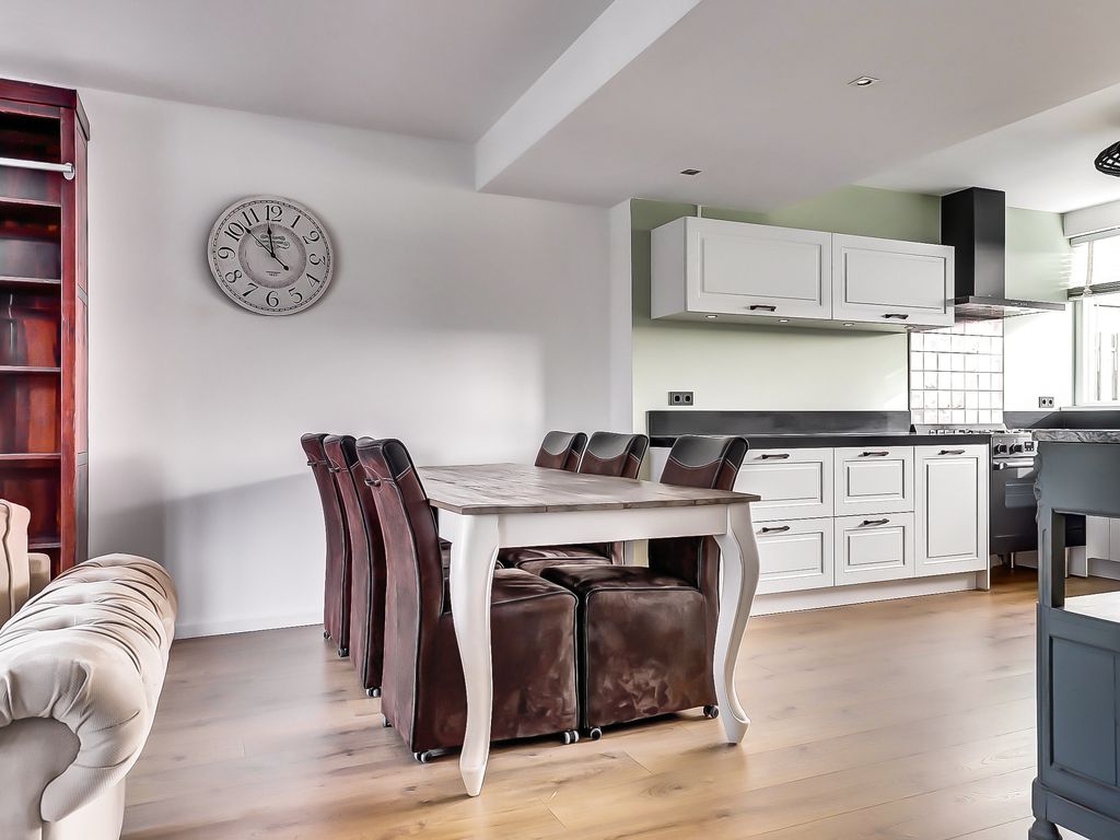 Van Staverenstraat 20a, REEUWIJK