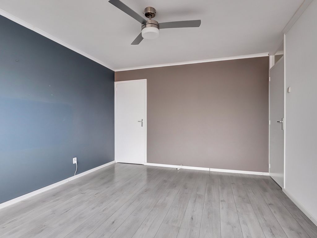 Van Staverenstraat 20a, REEUWIJK