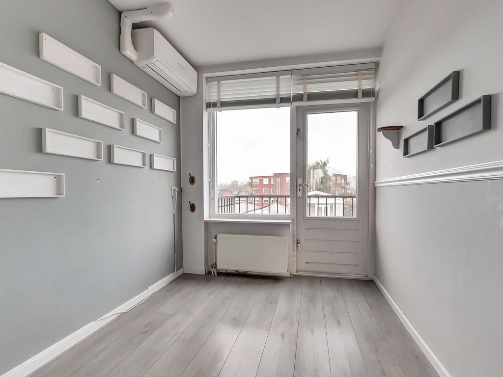 Van Staverenstraat 20a, REEUWIJK