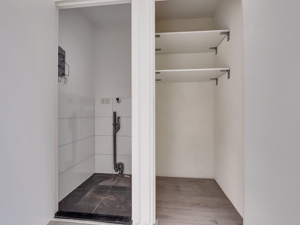 Van Staverenstraat 20a, REEUWIJK