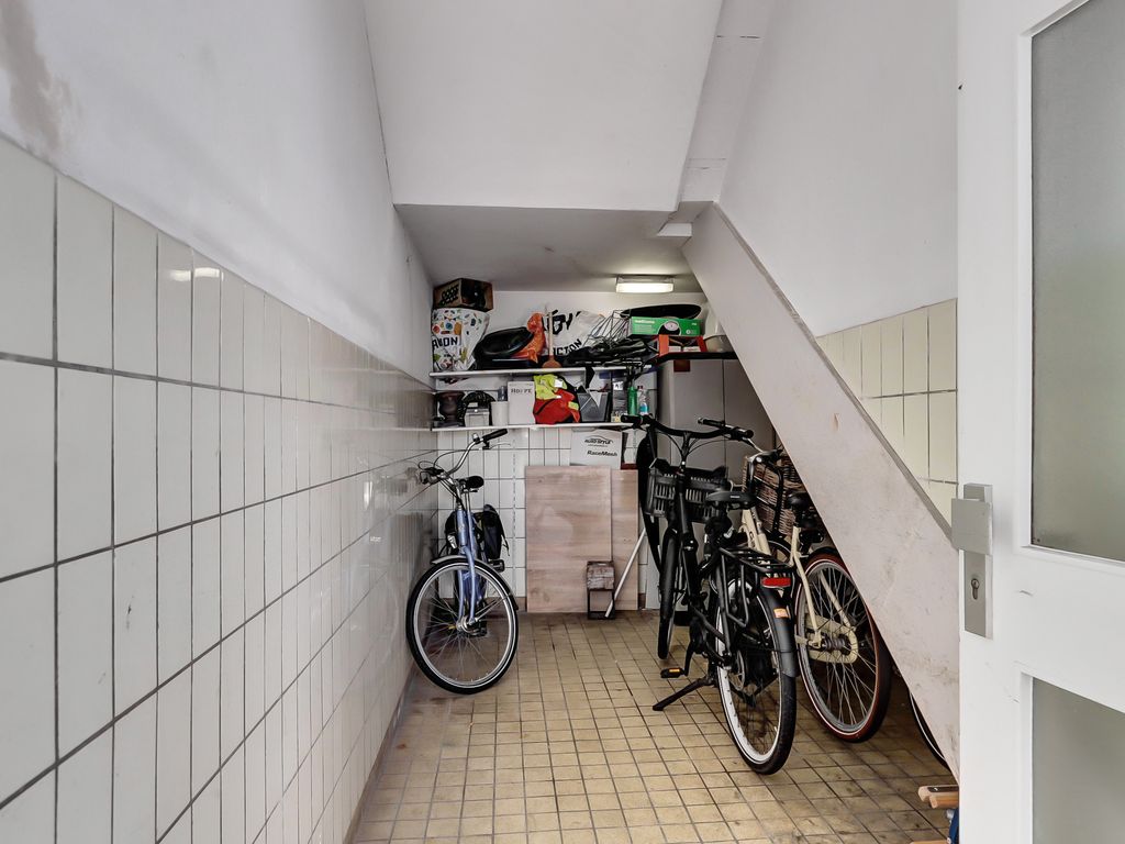 Van Staverenstraat 20a, REEUWIJK