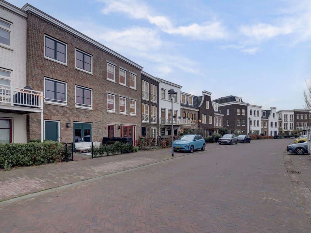 IJsseloogwal 15, GOUDA