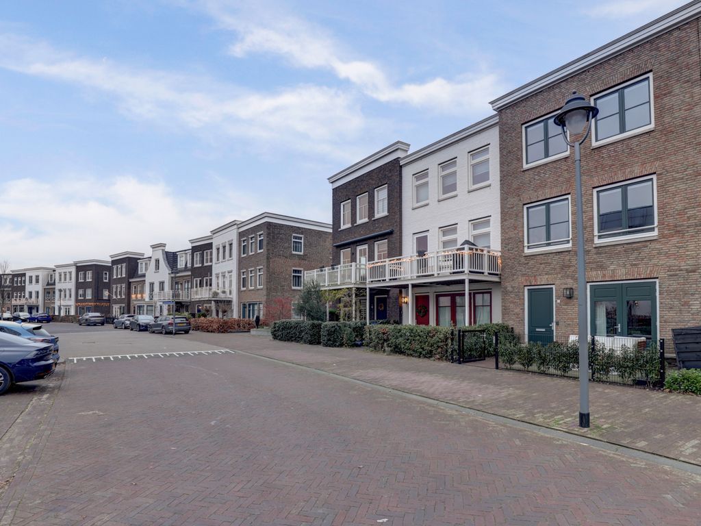 IJsseloogwal 15, GOUDA