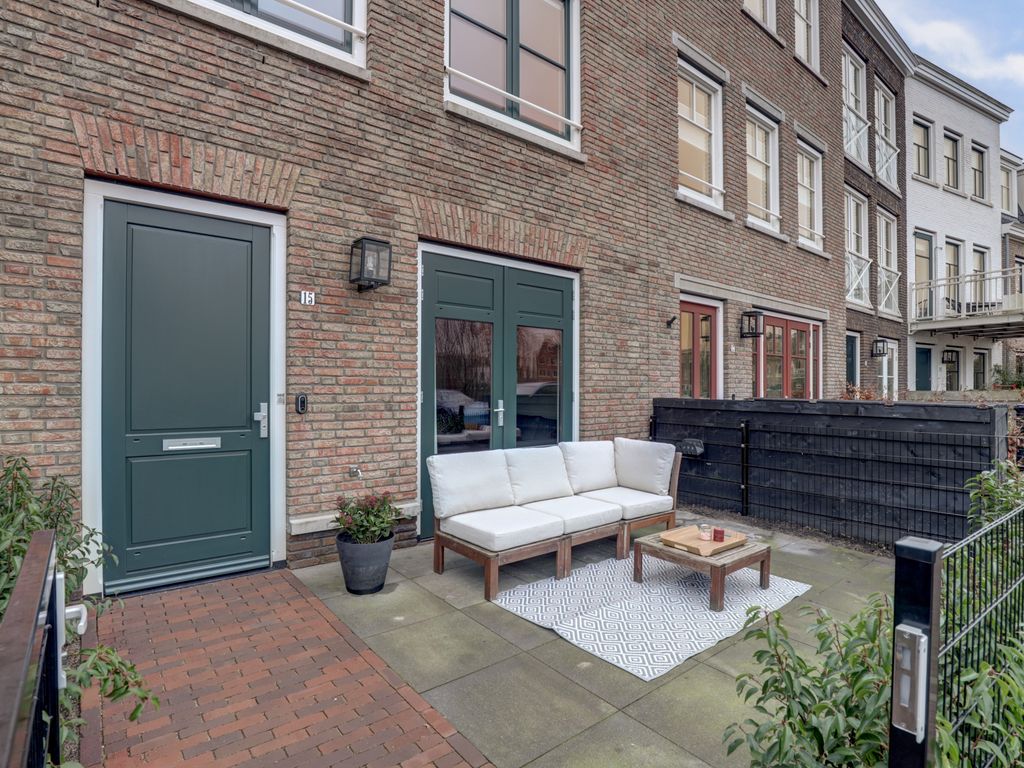 IJsseloogwal 15, GOUDA