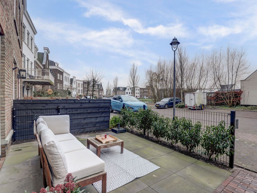 IJsseloogwal 15, GOUDA