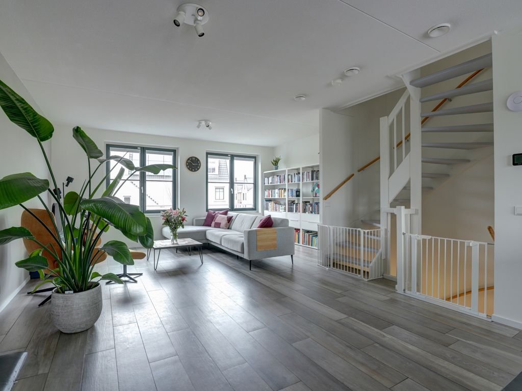 IJsseloogwal 15, GOUDA