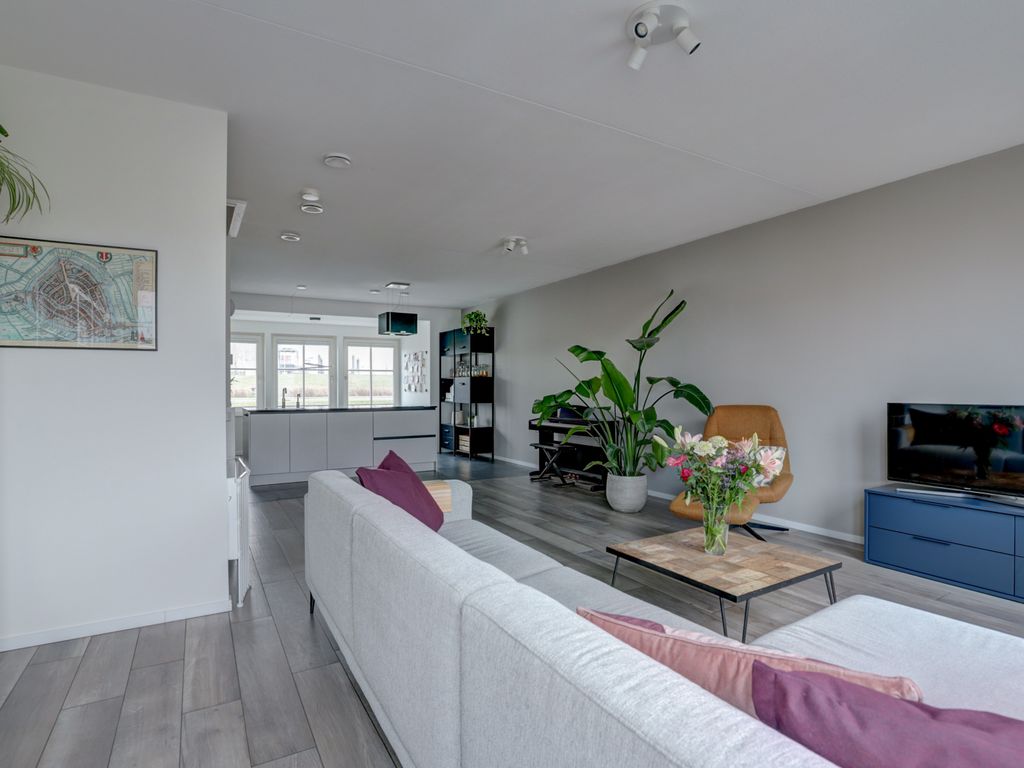 IJsseloogwal 15, GOUDA