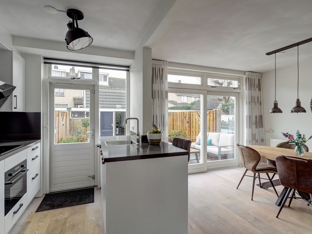 Dunantstraat 100, HAASTRECHT