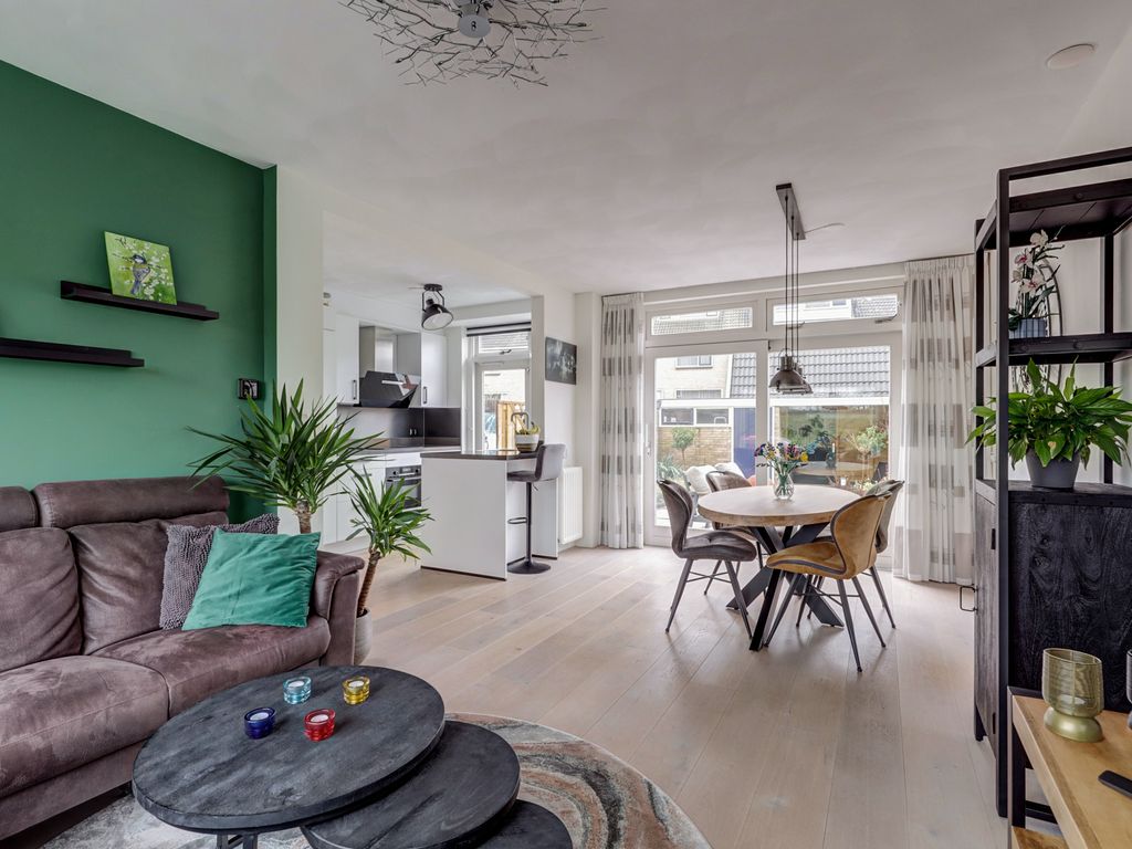 Dunantstraat 100, HAASTRECHT