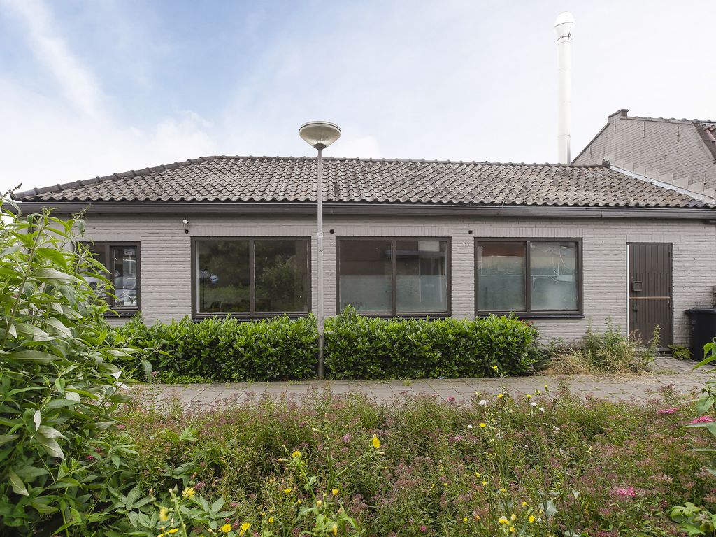 Kerkweg-West 10, WADDINXVEEN