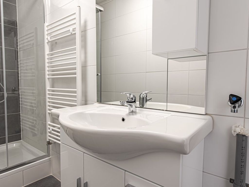 Van de Veldestraat 16, 'S-GRAVENHAGE