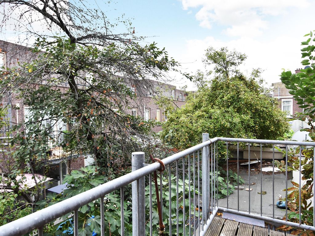 Van de Veldestraat 16, 'S-GRAVENHAGE