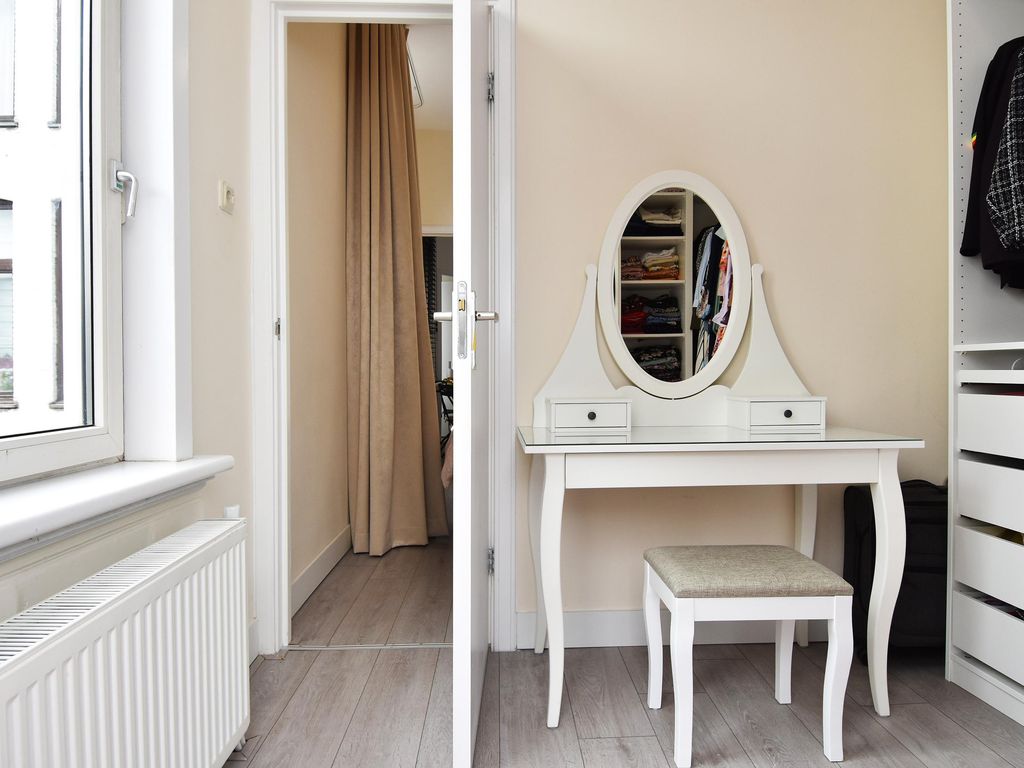 Van de Veldestraat 16, 'S-GRAVENHAGE