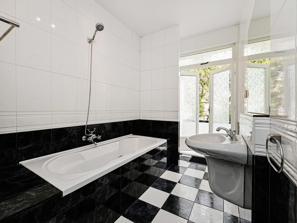 Barneveldstraat 60, 'S-GRAVENHAGE