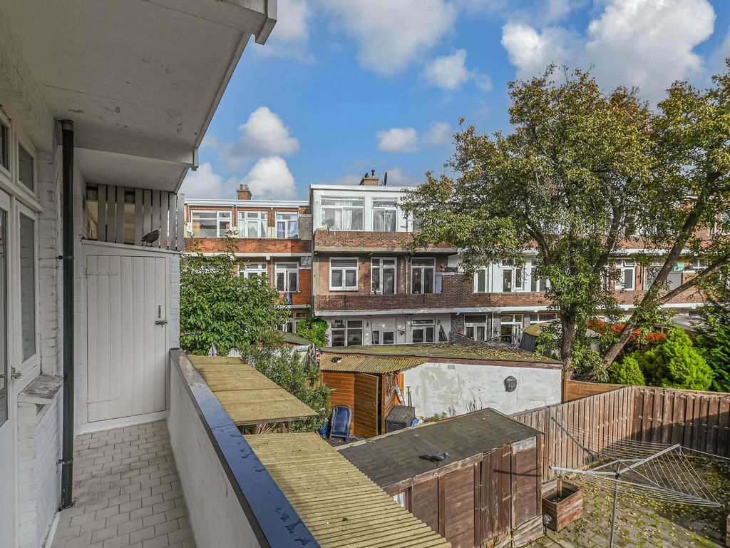 Barneveldstraat 60, 'S-GRAVENHAGE