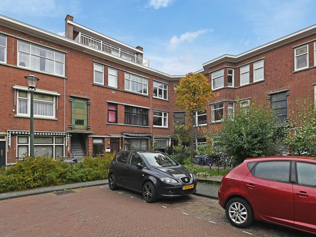 Perenstraat 43, 'S-GRAVENHAGE