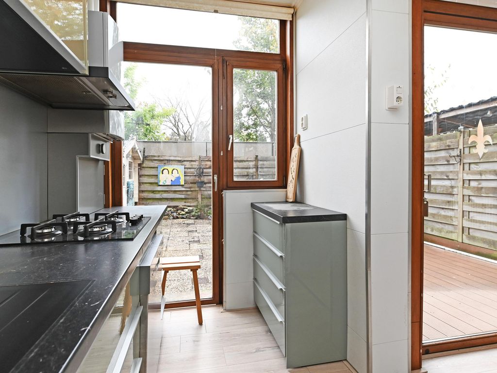 Perenstraat 43, 'S-GRAVENHAGE