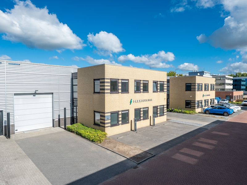 Hallenweg 38, Best