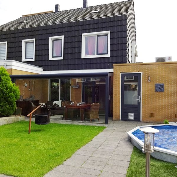 Raaigras 8, De Goorn