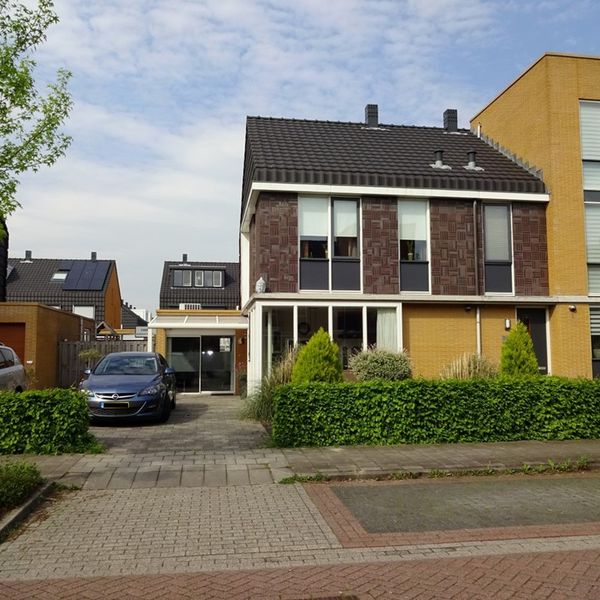 Raaigras 8, De Goorn