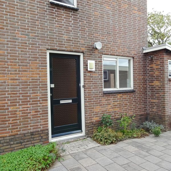 Bernhardstraat 17, Avenhorn