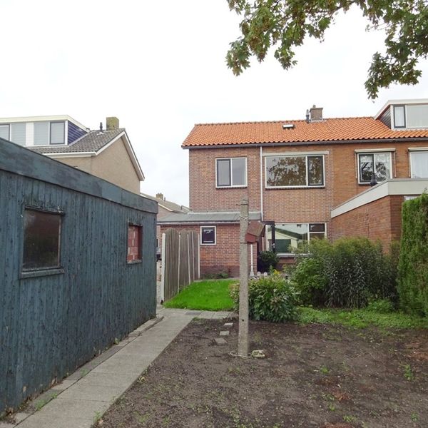 Bernhardstraat 17, Avenhorn