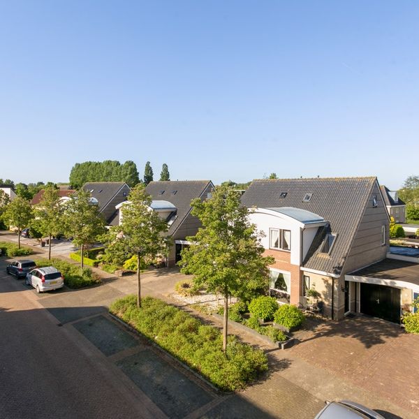 Meerval 11, Avenhorn