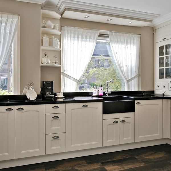 Meerval 11, Avenhorn