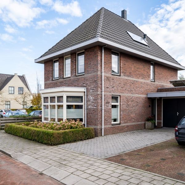 Pennekamplaan 55, Oosterblokker