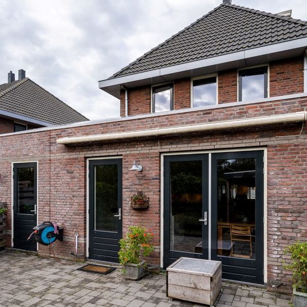 Pennekamplaan 55, Oosterblokker