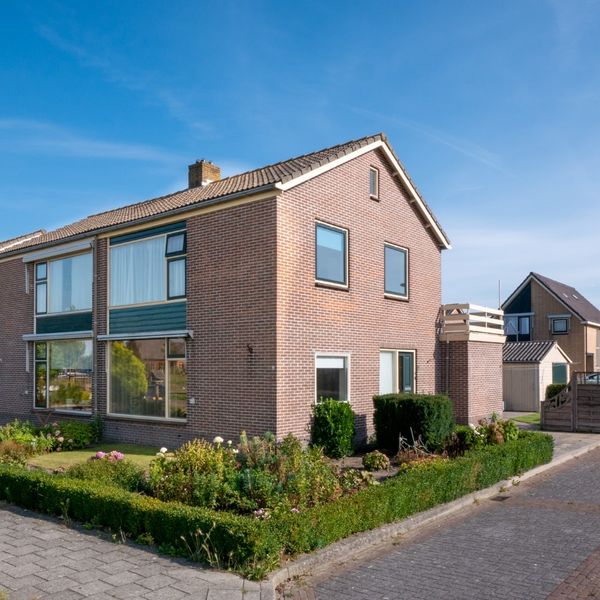 Beatrixlaan 2, Avenhorn